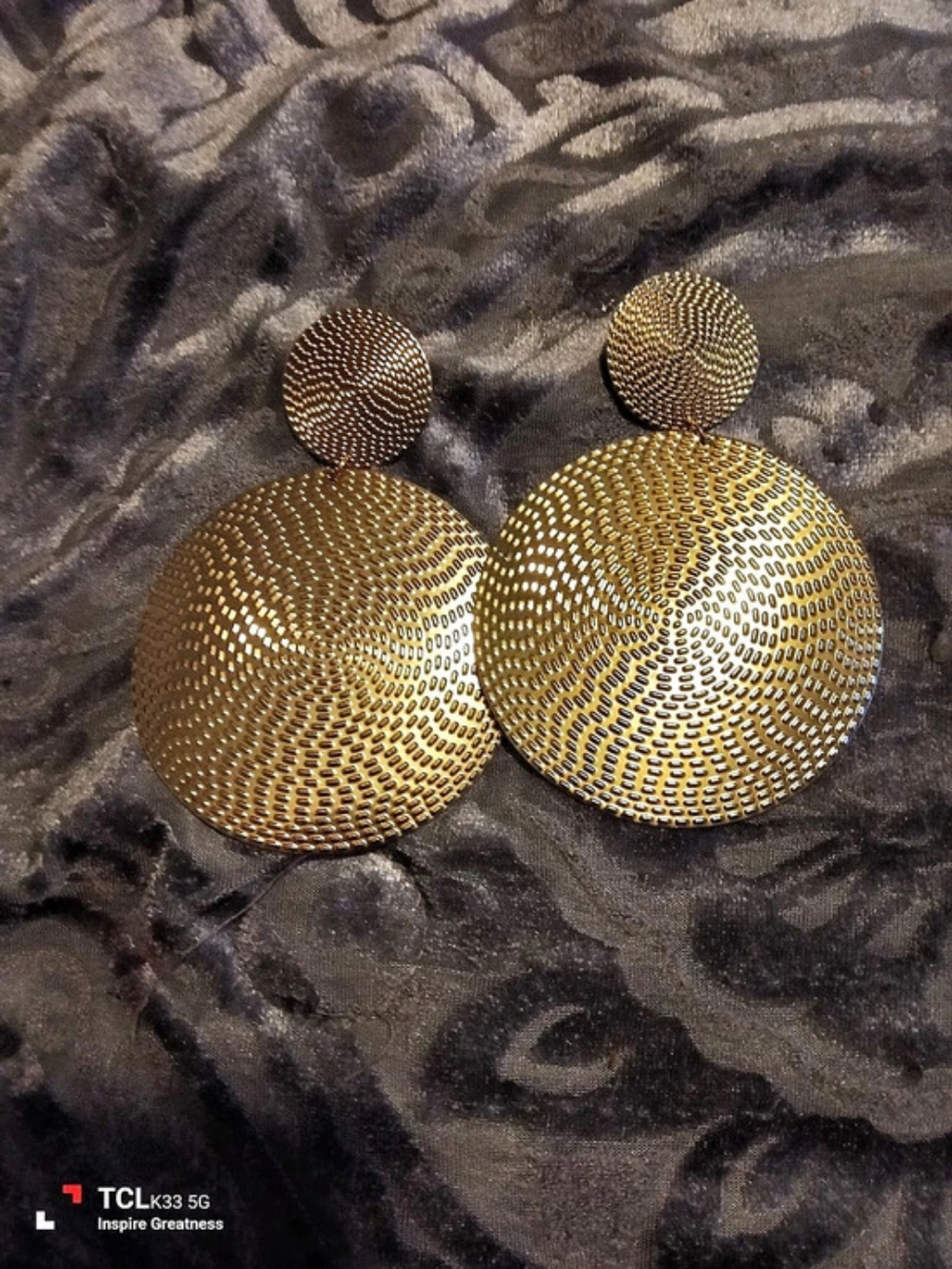 Textured Double Disc Earrings in Gold Like New